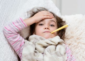 PERAWATAN YANG BISA DILAKUKAN DI RUMAH SAAT ANAK SEDANG DEMAM