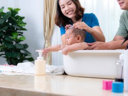 Dapat Merusak Kulit Sensitif Si Kecil, Hindari Skincare dengan 3 Bahan Ini